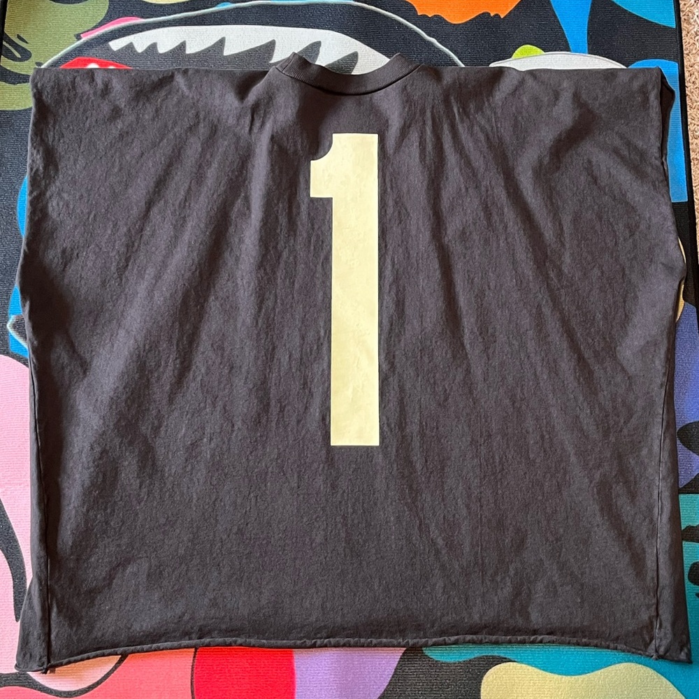 Kanye West Vultures One Box 1 T Shirt L  1 Black Authentic Yeezy Supply YZY